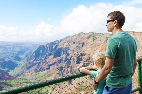Aile Kauai hiking — Stok fotoğraf