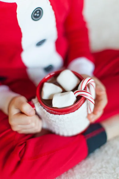 Criança na época do Natal — Fotografia de Stock