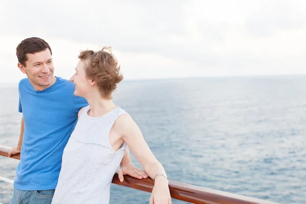 Couple at cruise — Stock Photo, Image