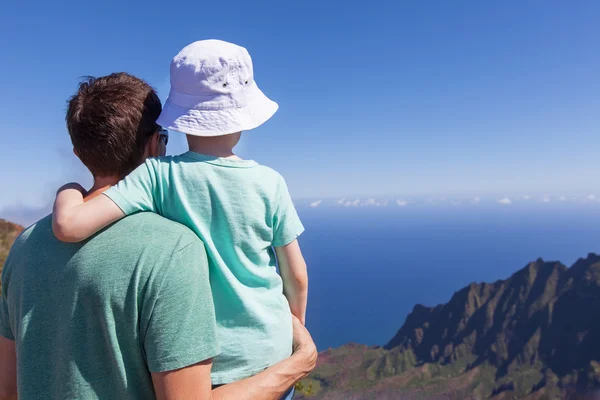 Famiglia in vacanza — Foto Stock