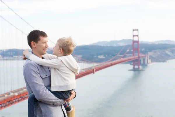 Familie in San Francisco — Stockfoto