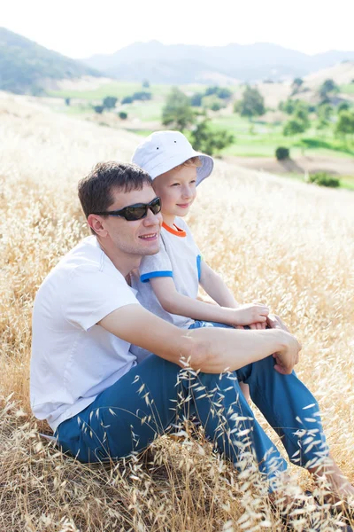 Padre e figlio insieme — Foto Stock