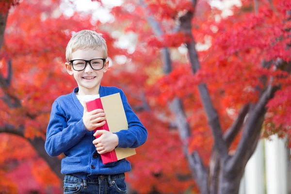 学校に戻ると — ストック写真