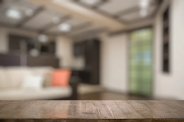 Mesa de madeira na sala de estar — Fotografia de Stock