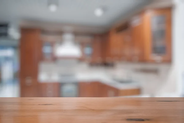 Mesa de madera en la cocina —  Fotos de Stock