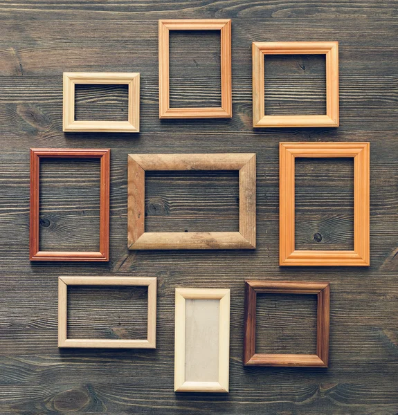 kare ahşap duvar üzerinde