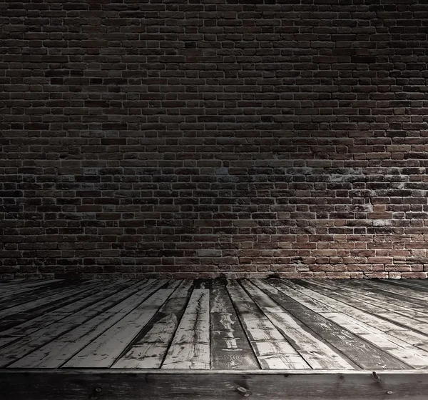 Tuğla duvarlı eski oda