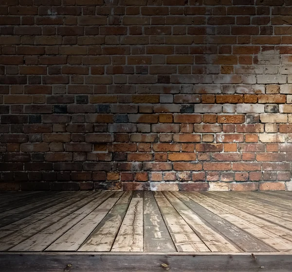 Ancienne chambre avec mur de briques — Photo