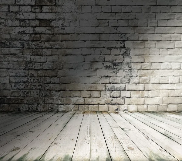 Tuğla duvarlı eski oda