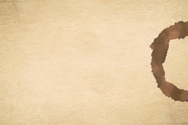 Eski kağıt üzerindeki kahve lekesi.