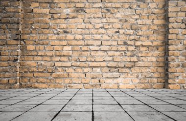 Duvarı tuğlalı ve döşemesi fayanslı boş bir oda. İç arkaplan.