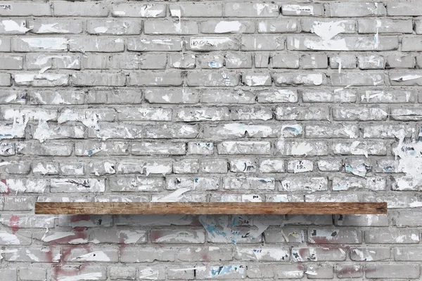 Пустая Полка Кирпичной Стене — стоковое фото