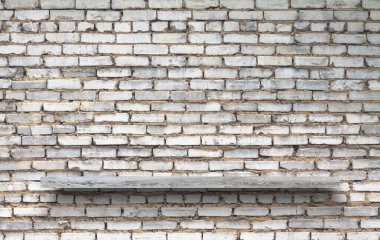 tuğla duvardaki boş raf