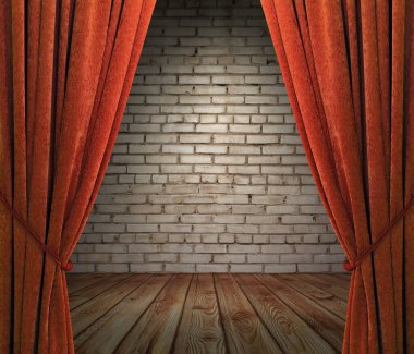 Kırmızı perdeli eski bir iç mekan, tuğla duvar.