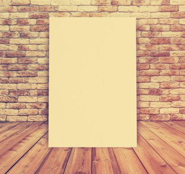 tuğla duvar ile Oda