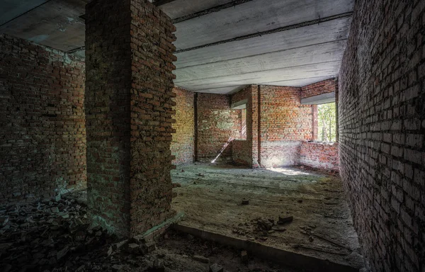 Antigo edifício abandonado — Fotografia de Stock