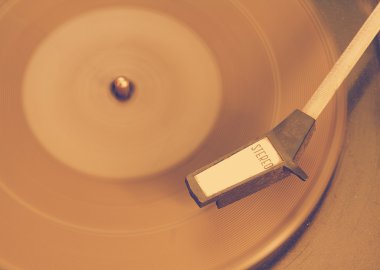 eski vinil oyuncu