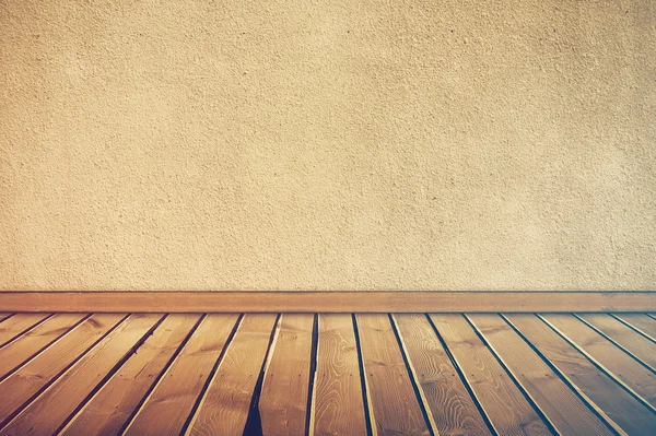 Kamer met houten vloer — Stockfoto