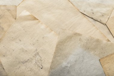 Eski gazeteleri doku