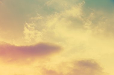 Güzel gün batımı gökyüzü ve bulutlar