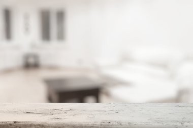 Masa oturma odasında