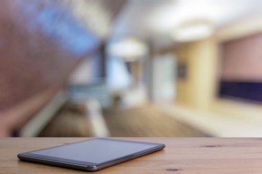Tablet tablo yatak odasında