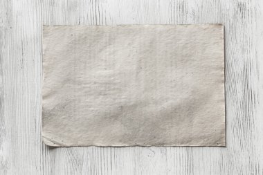 Kağıt ahşap zemin üzerinde