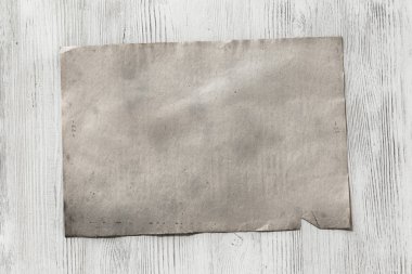 Kağıt ahşap zemin üzerinde