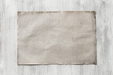 Kağıt ahşap zemin üzerinde