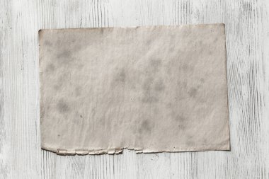 Kağıt ahşap zemin üzerinde