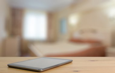 Tablet tablo yatak odasında