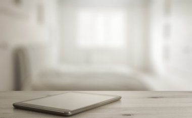 Tablet tablo yatak odasında