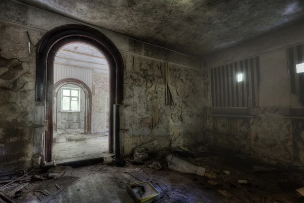 binayı terk edilmiş