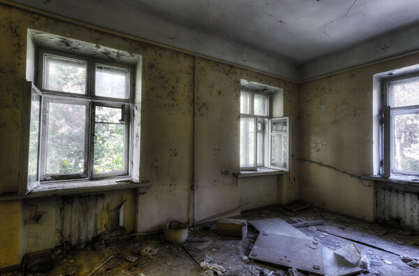 old abandoned building