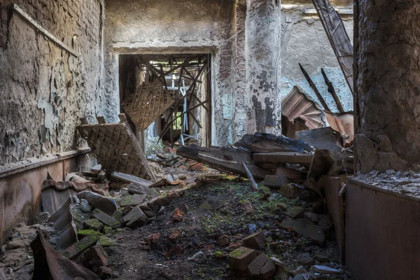 binayı terk edilmiş