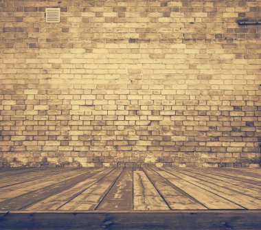 Tuğla duvarlı eski oda