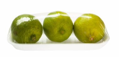 Üç parlak yeşil limes