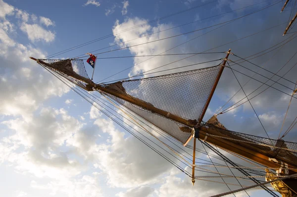 Forward mast of the sailing ship — Stock Photo, Image