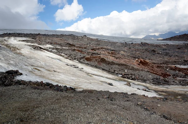 コーカサス山脈の永遠の氷河 — ストック写真