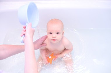 Bebek Banyo oyuncakları ile