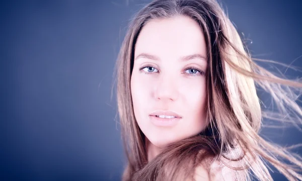 Wind. Portrait of attractive girl — Stock Photo, Image