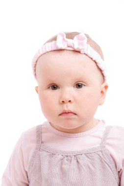 Beyaz arka plan üzerinde izole kız bebek