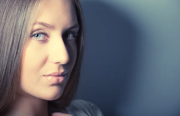 Portrait of attractive brunette girl with shadows — Stock Photo, Image