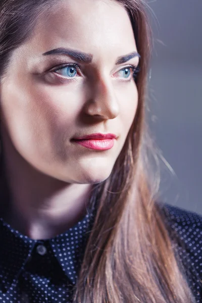 Retrato de mulher bonita — Fotografia de Stock