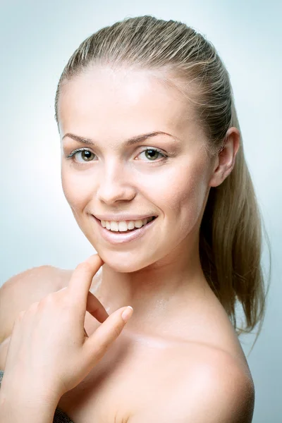 Teen girl beauty face happy smiling — Stock Photo, Image