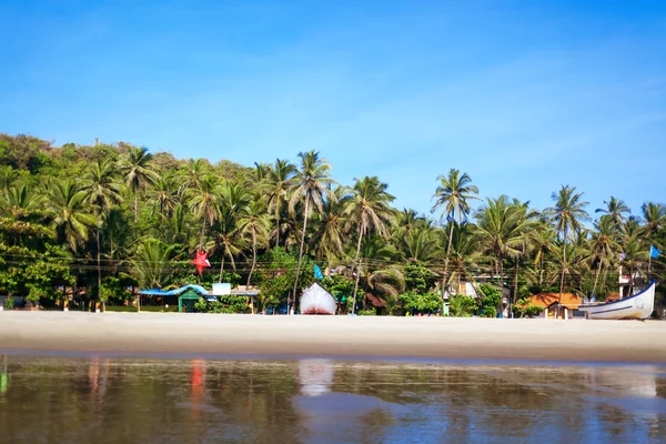 Casa na praia tropical — Fotografia de Stock