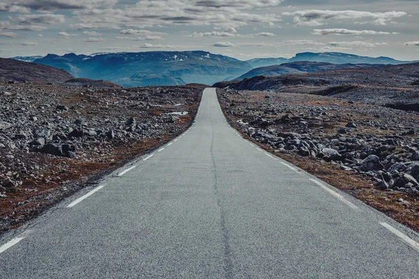 Perspectiva rodoviária na Noruega — Fotografia de Stock