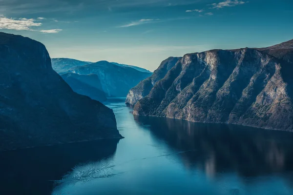 Noruega fiordo paisaje —  Fotos de Stock