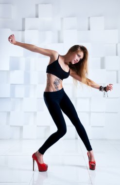 Genç seksi ince kadın