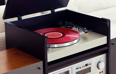 Stereo ses müzik pikap vinil plak çalar rafa